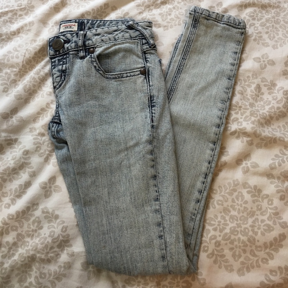 Free People light acid wash skinny jeans