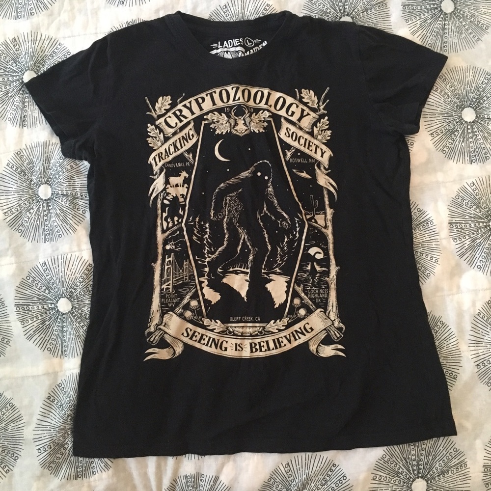 ✨GLOW IN THE DARK✨ ModCloth tee shirt