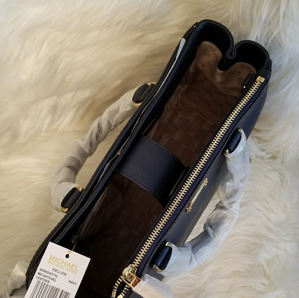 SaleNWT* Stunning Michael Kors Kellen Satchel* - Picture 3 of 6