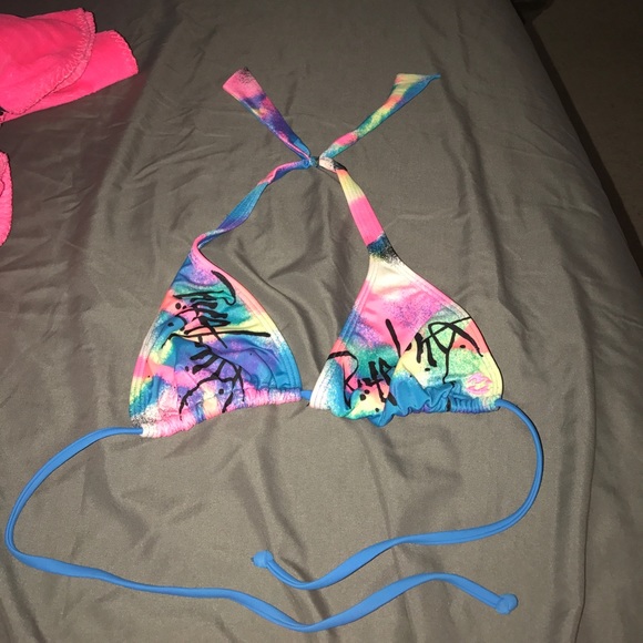 Way cute swimsuit top - Picture 1 of 1