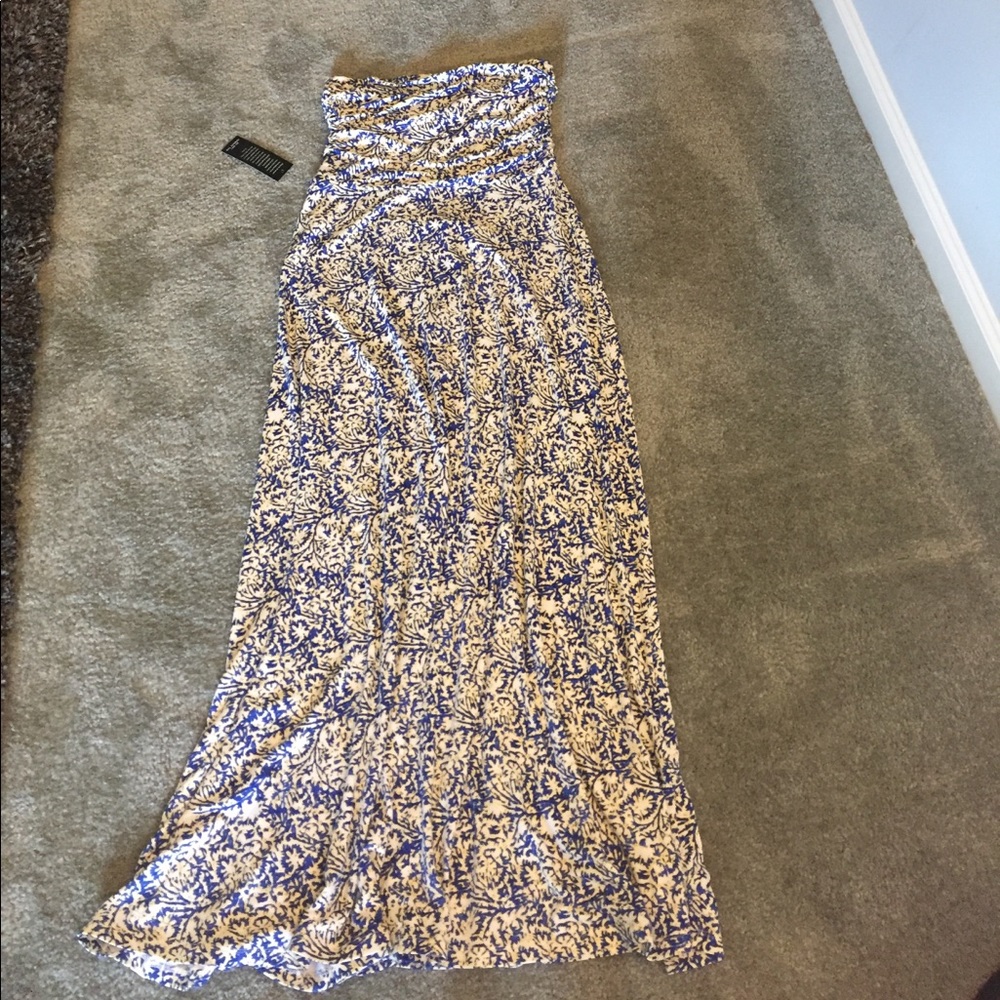 Limited strapless maxi dress