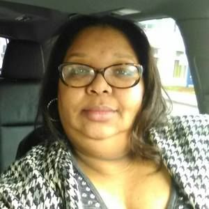 Meet your Posher, Cassandra