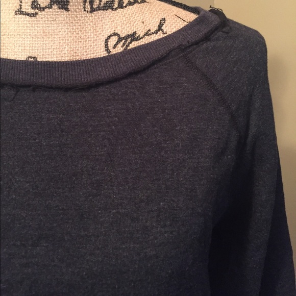 Slight Boatneck Light Sweatshirt - Picture 4 of 7