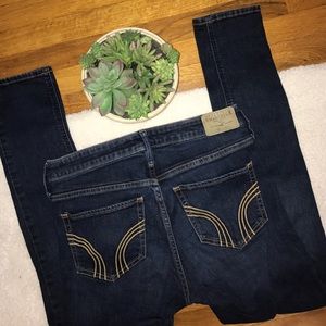 HOLLISTER HIGH RISE JEANS