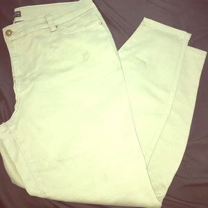 Light olive ankle cut stretch jeans