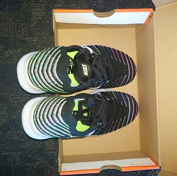 NWT Nike Free RN Flyknit Black Rainbow Shoe - Picture 5 of 8