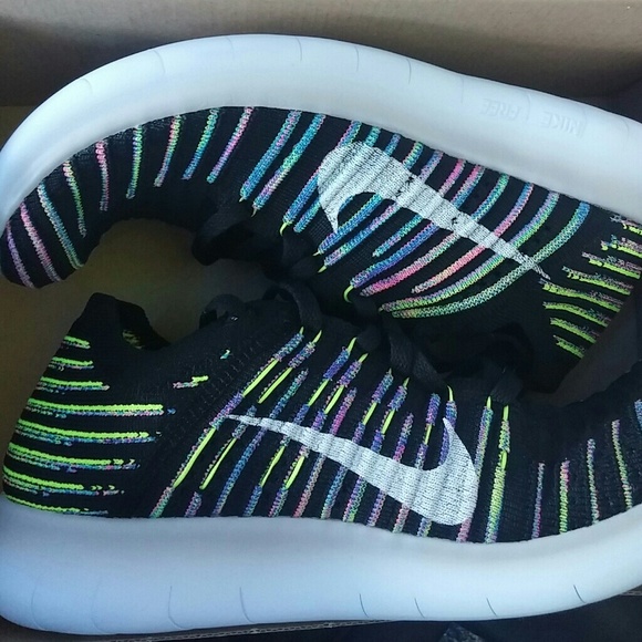 NWT Nike Free RN Flyknit Black Rainbow Shoe - Picture 7 of 8