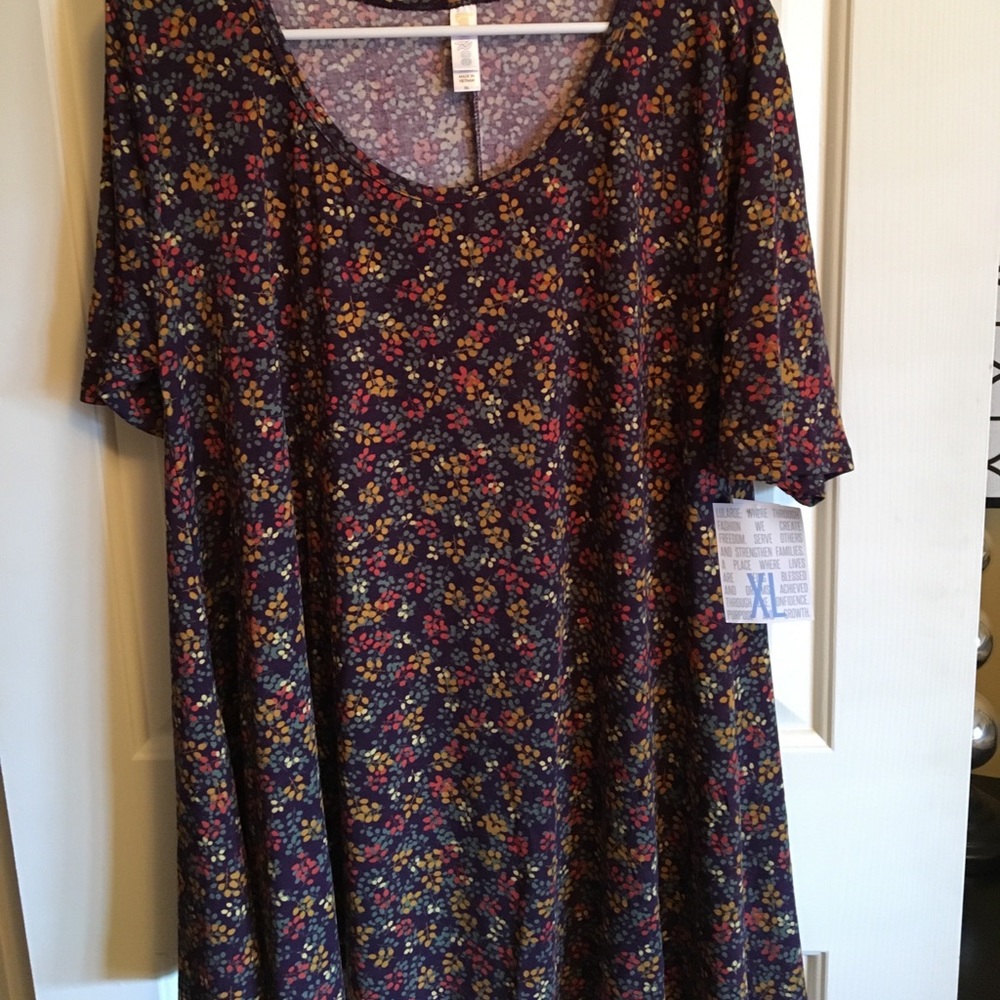 LuLaRoe Perfect T