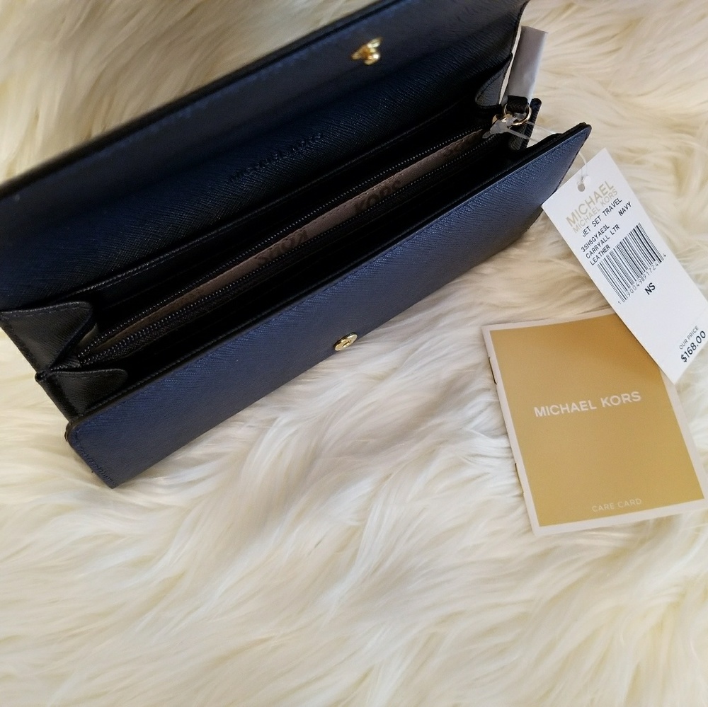 NWT* Michael Kors  Jet Set Travel Wallet* - Picture 4 of 7