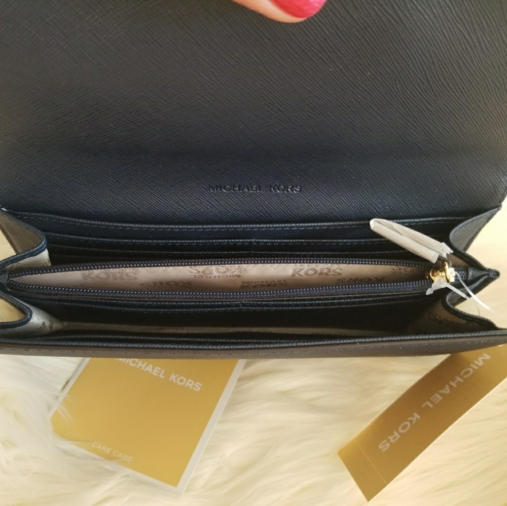 NWT* Michael Kors  Jet Set Travel Wallet* - Picture 5 of 7