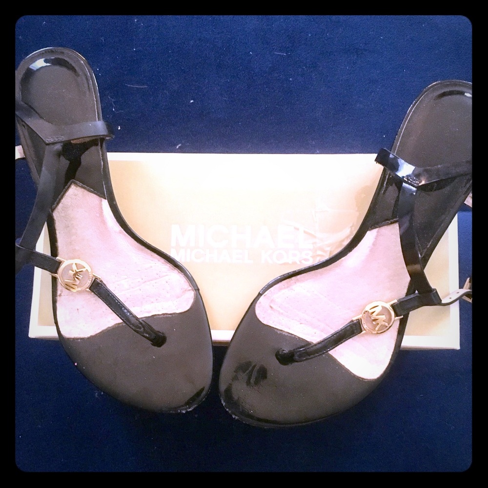 Mk sandals
