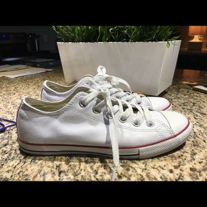 Converse Chuck Taylor Dainty Low Top - LEATHER