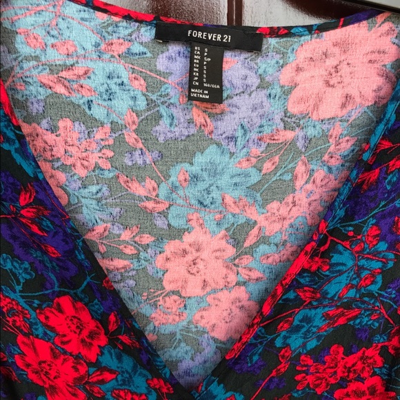 Floral Forever 21 romper - Picture 2 of 3