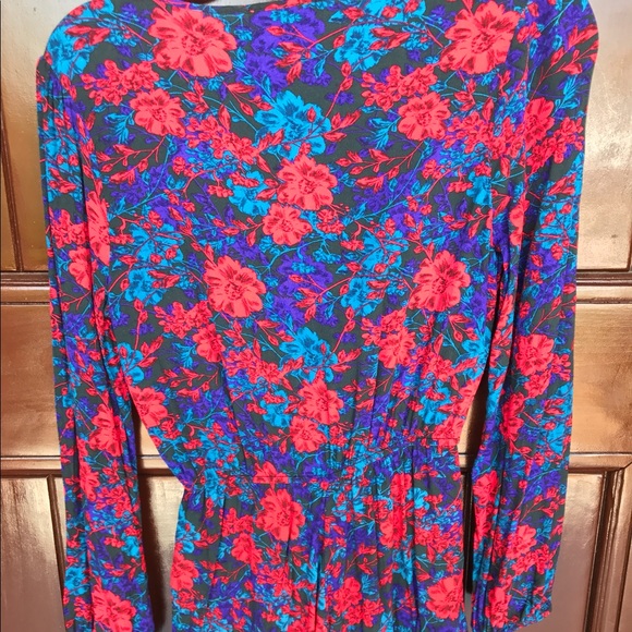 Floral Forever 21 romper - Picture 3 of 3