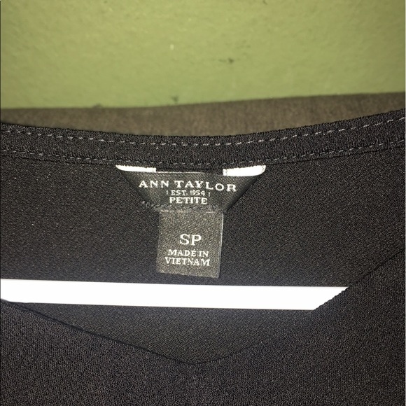 Ann Taylor shell top - Picture 2 of 2