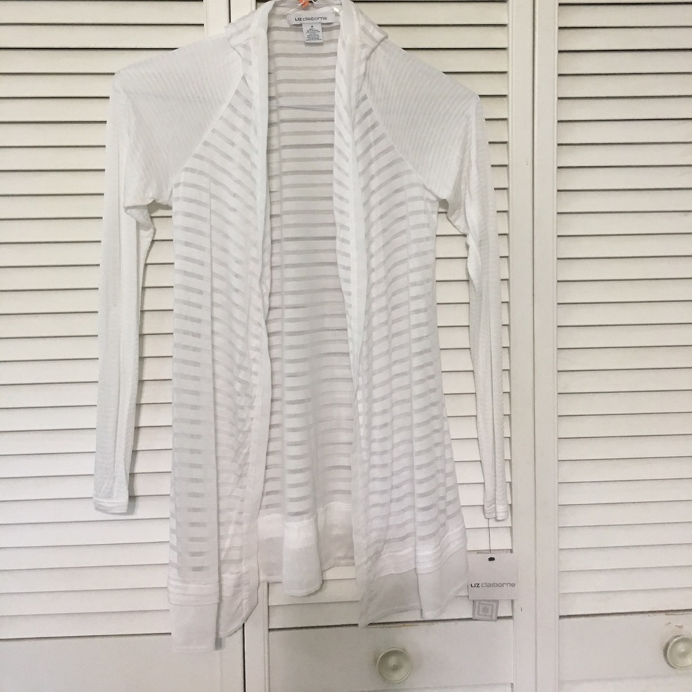 Liz Clairborne Lightweight white over top