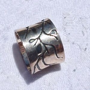 Banana Republic-Sz.5- Floral 🍃 Leaf Silver Ring💍