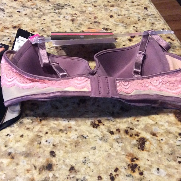 Maidenform Push-Up Bra. Set of 2 - Picture 3 of 4