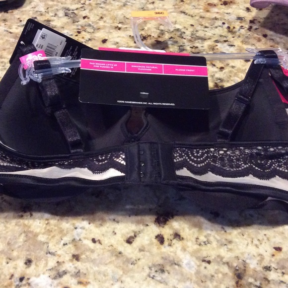 Maidenform Push-Up Bra. Set of 2 - Picture 4 of 4