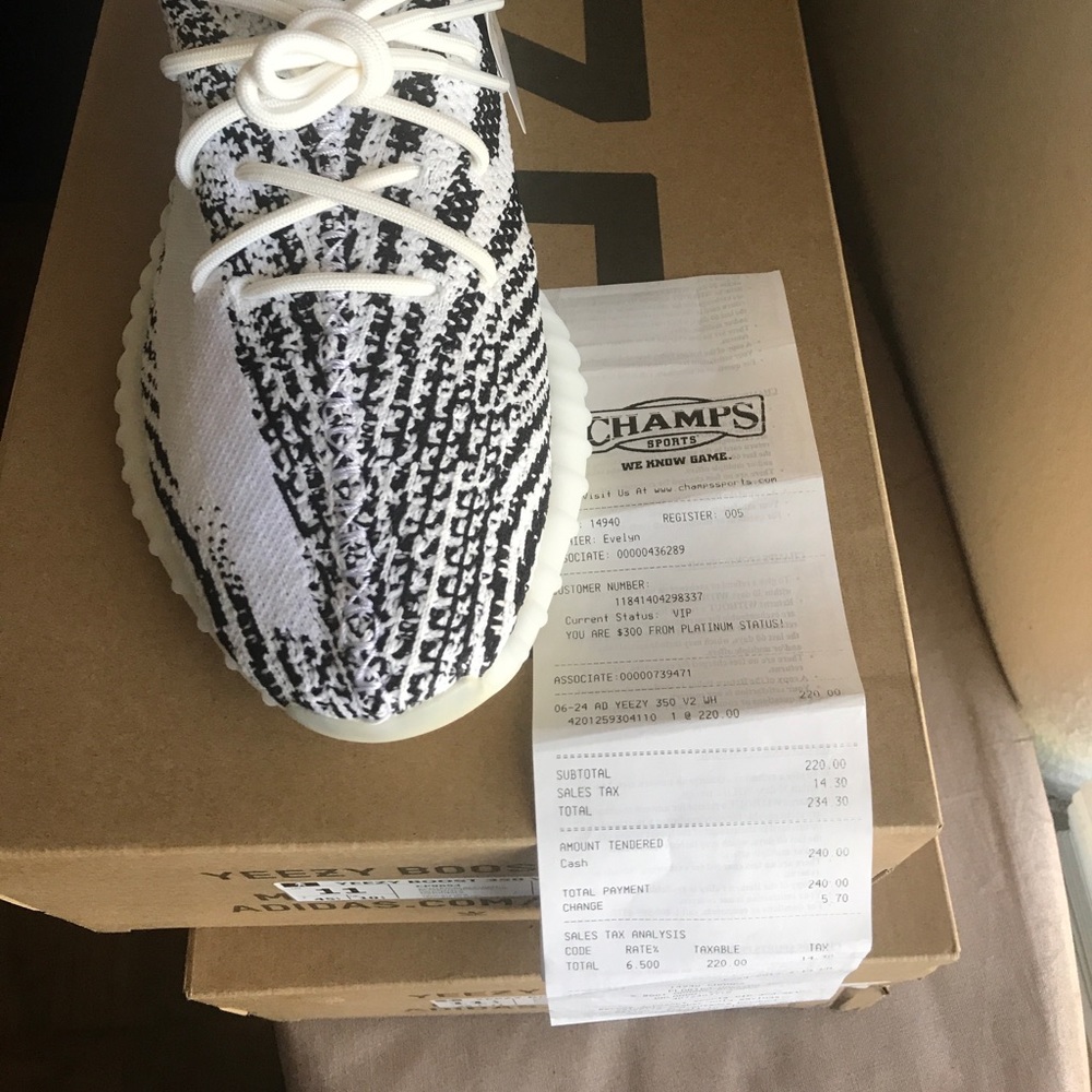Zebra yeezys boost 350 V2