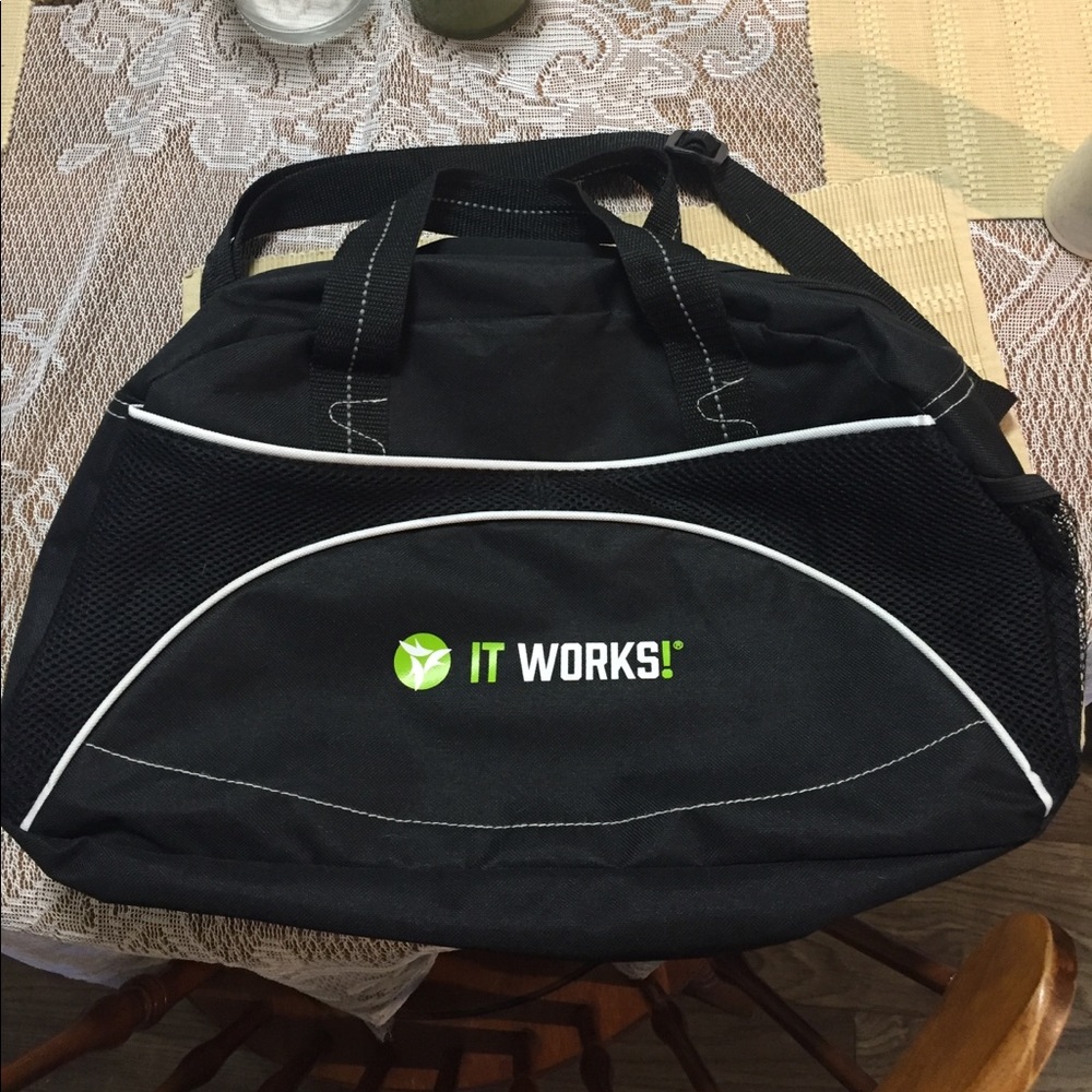 ItWorks small duffel