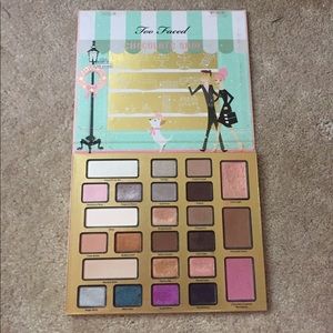 Too faced Christmas in New York chocolate shop!