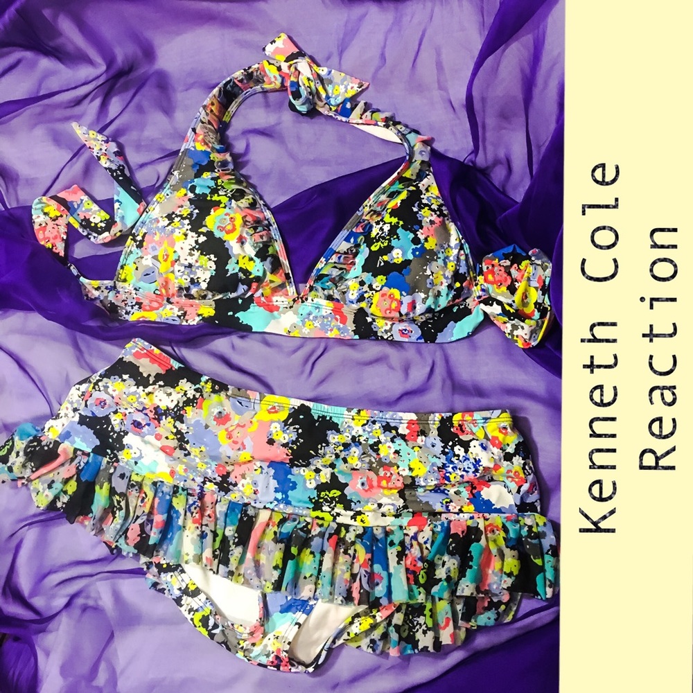 Kenneth Cole Reaction swim set