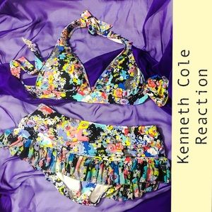 Kenneth Cole Reaction swim set