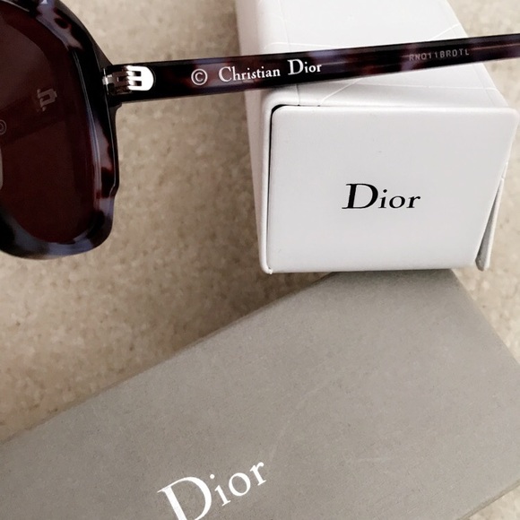 Christian Dior Abstract Sunglasses - Picture 4 of 6
