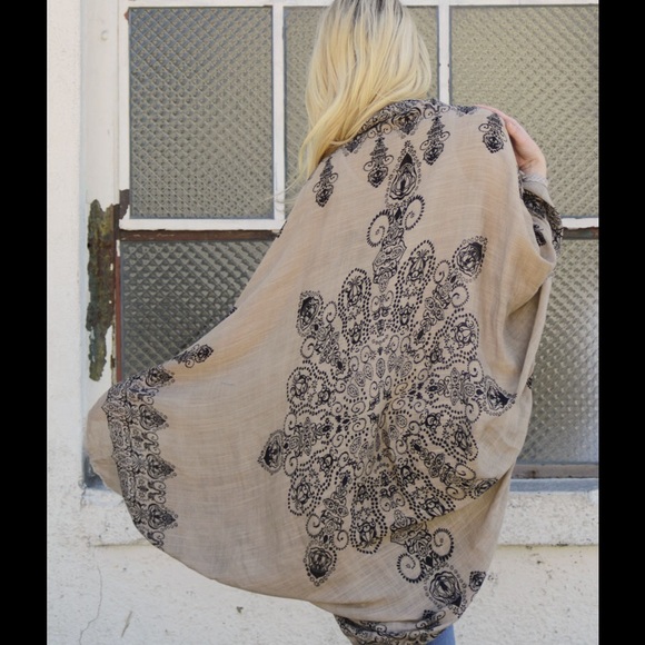 K I M O N O - Picture 2 of 4