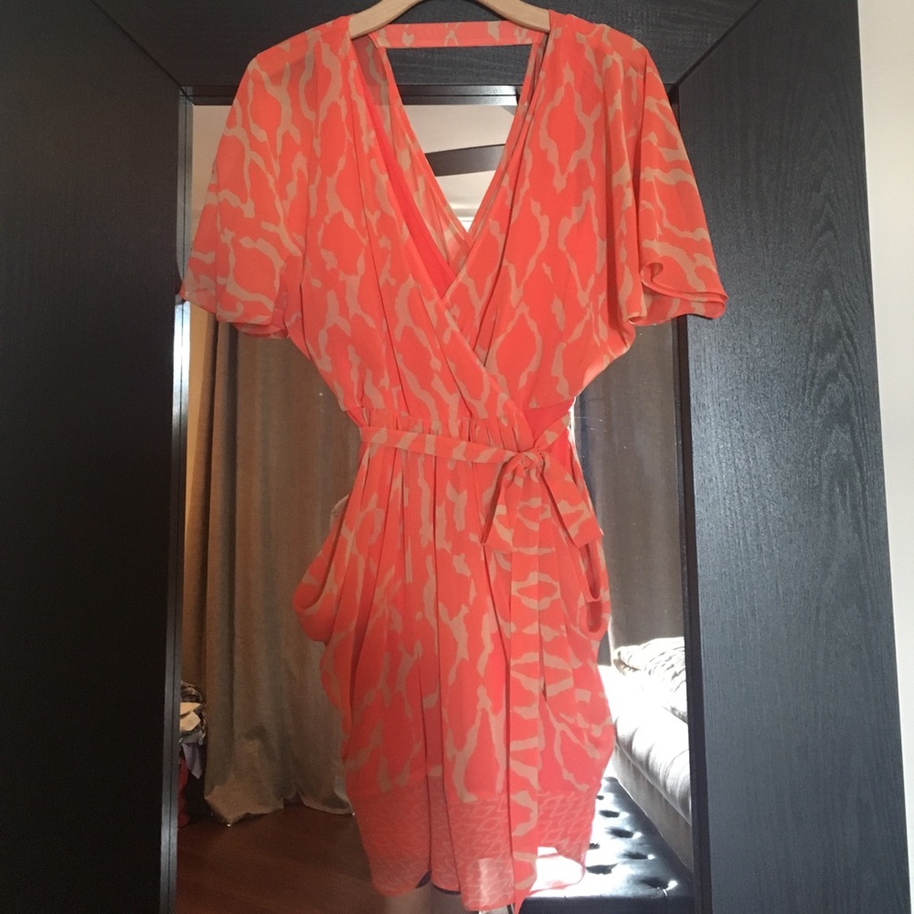 Bebe Coral & Cream Printed V-Neck Dress