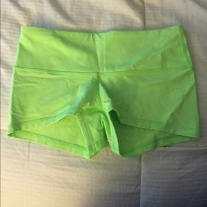 Lululemon spandex booty shorts