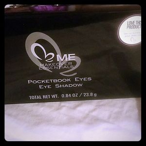 BNIB Makeover Essentials pocketbook eyes eyeshadow