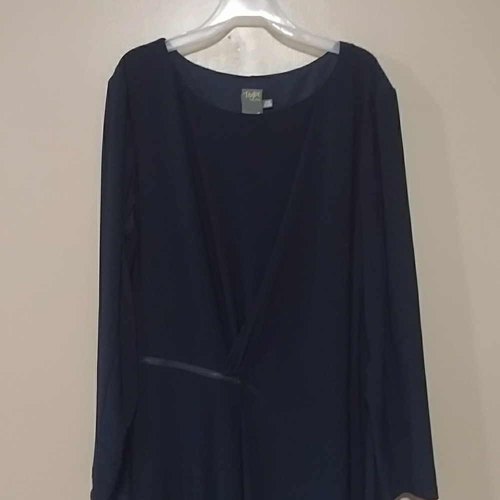 Navy Taylor midi dress