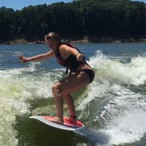 Meet your Posher, Ella