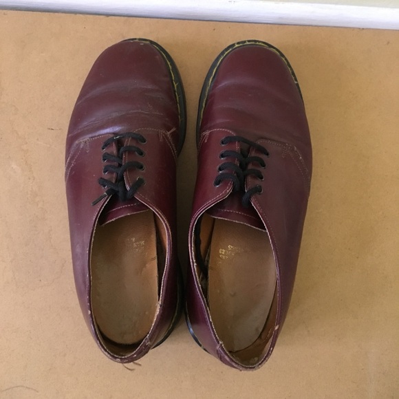 VINTAGE. Cherry red blood oxford Dr. Martens. - Picture 3 of 3