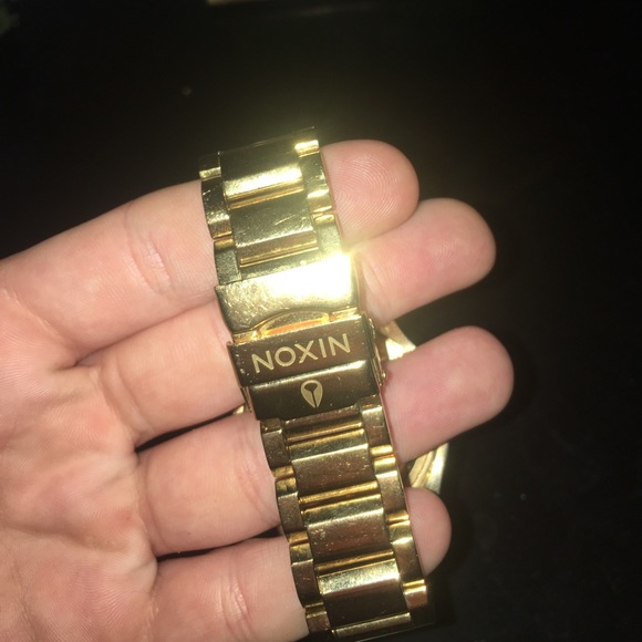 nixon watch