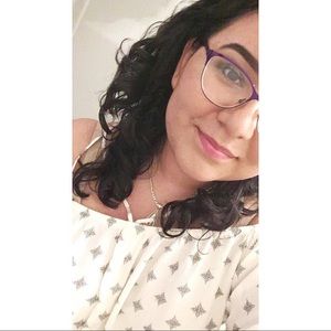 Meet your Posher, Mayra