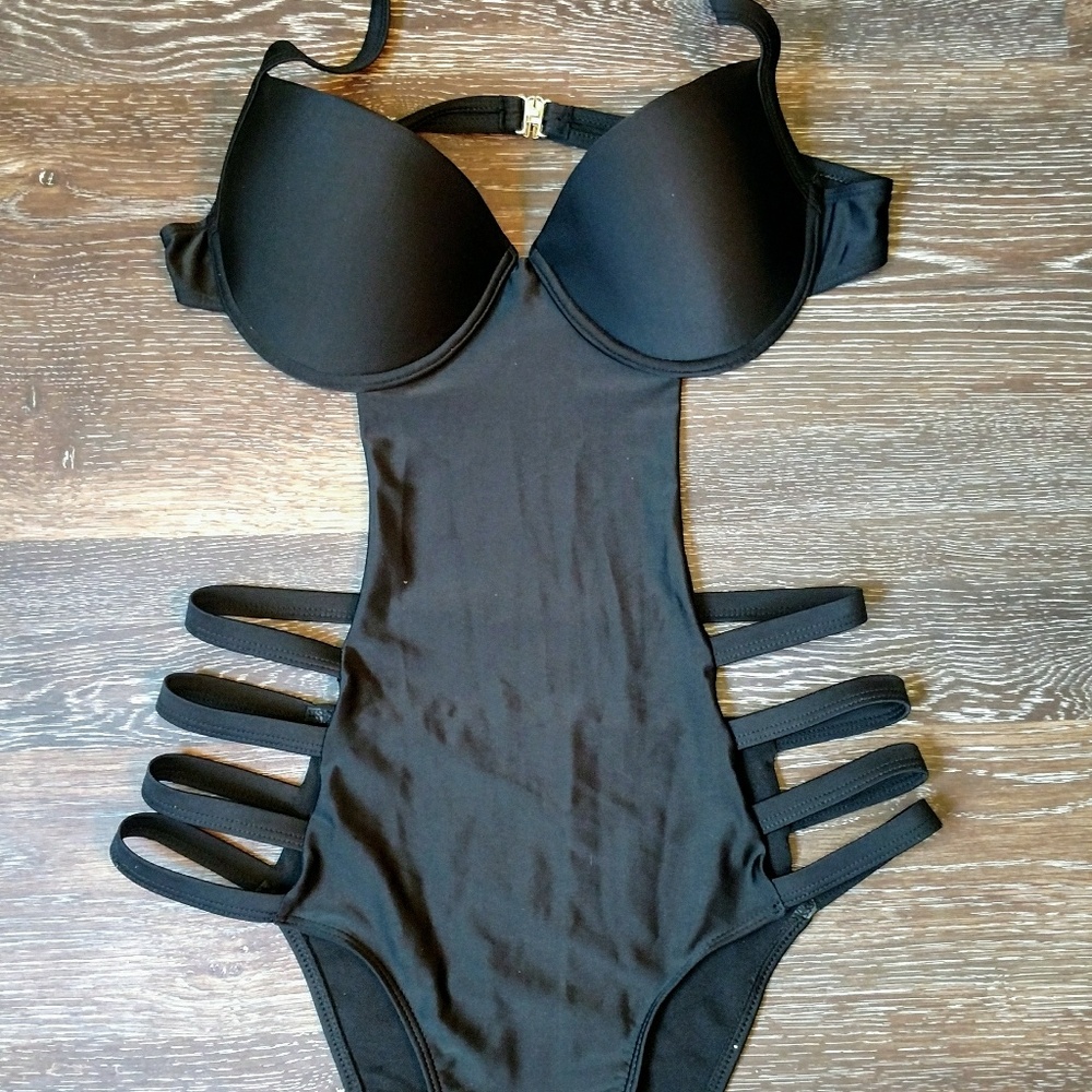 Black monokini w/padded bra style top