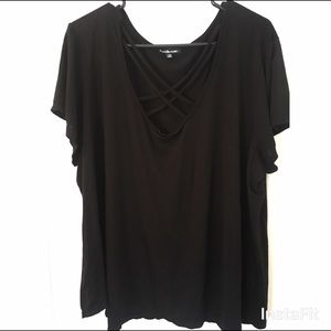 Black lattice front tee