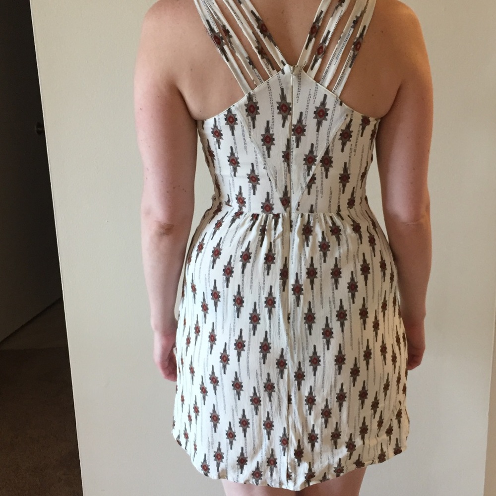 String back dress - Picture 3 of 5