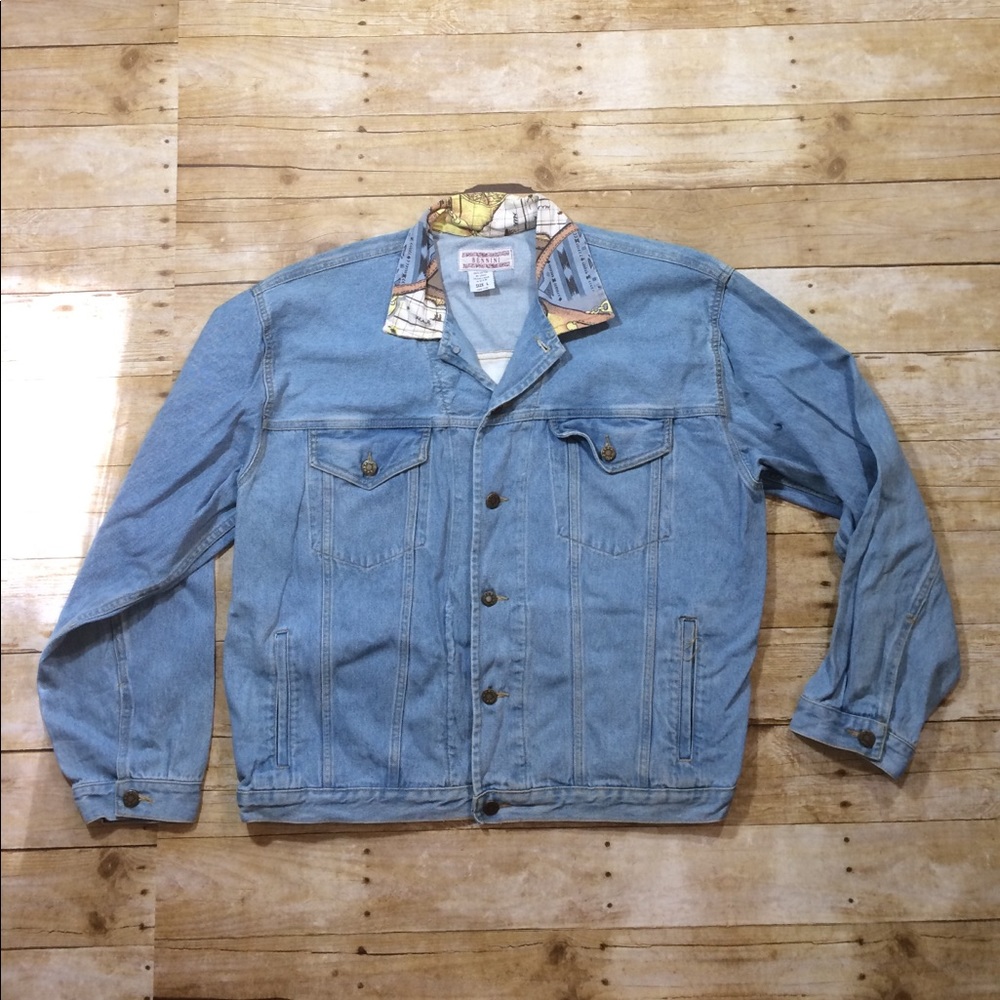 Vintage Bennini light wash jean jacket w atlas