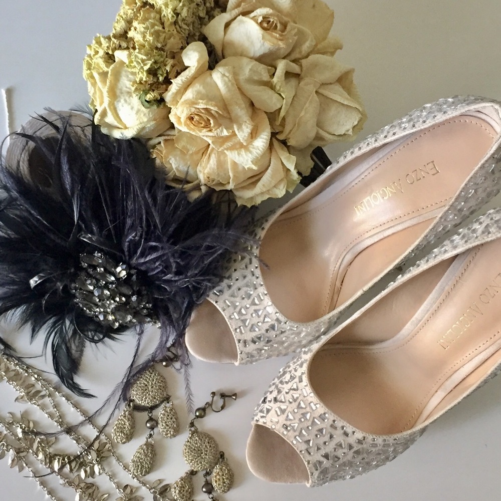 ✨Thins stone heels✨5 inch platform Showstopper!