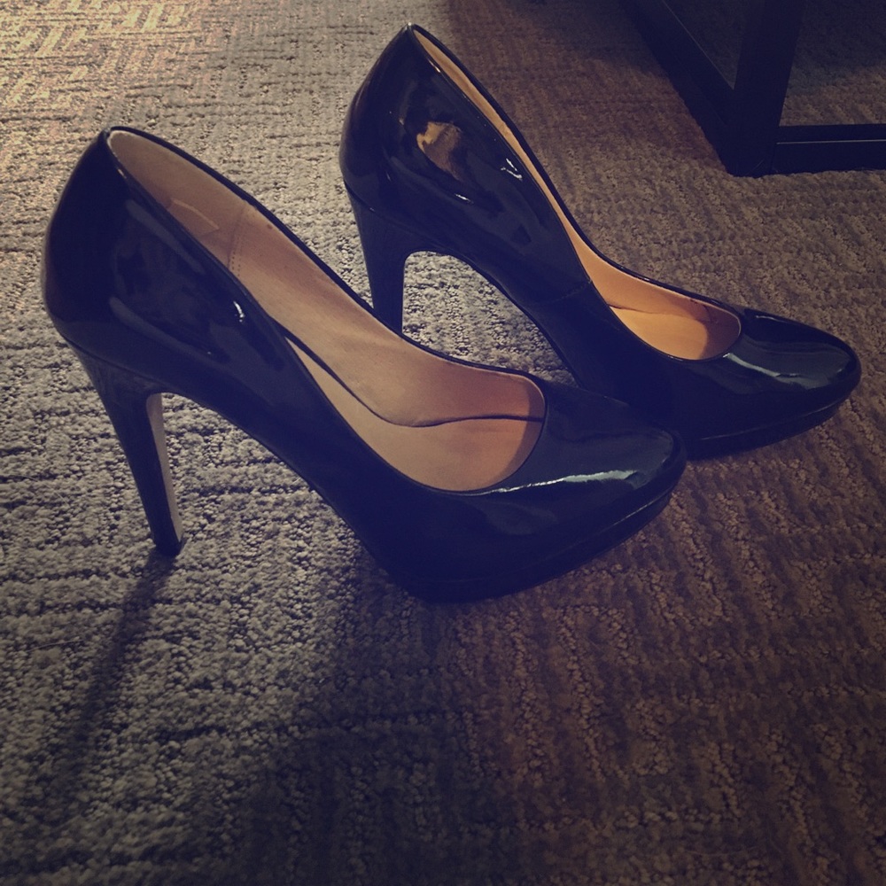 REDUCED Aldo Black Pumps