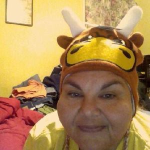 Meet your Posher, Alma