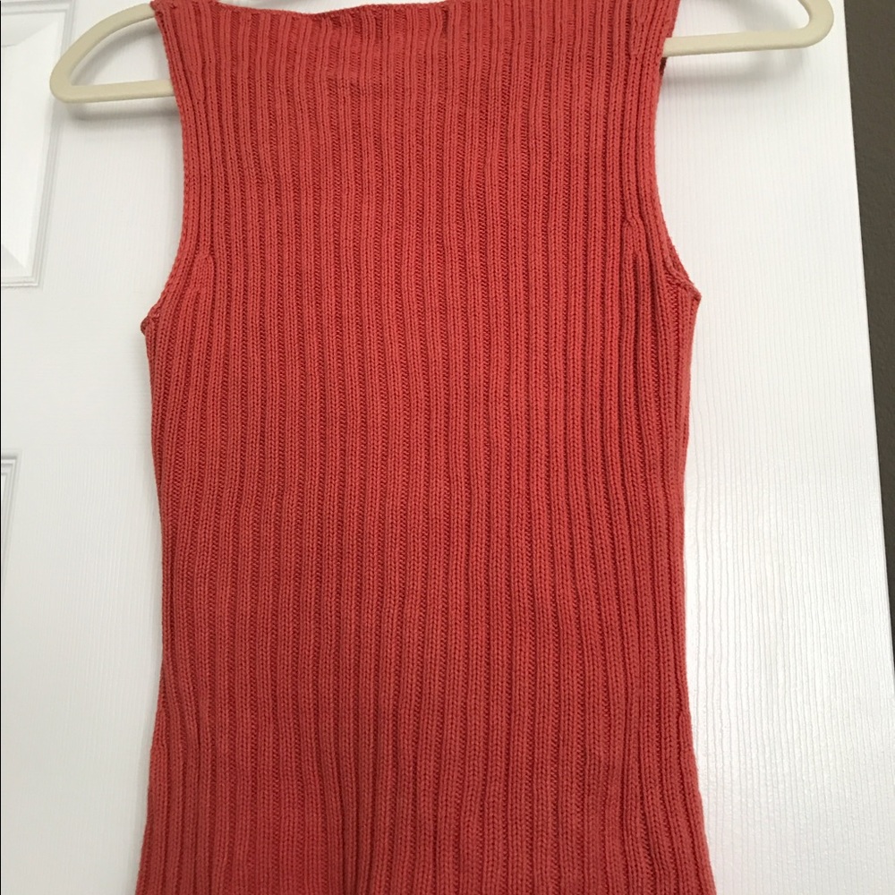Banana Republic woven knit v-neck tank - Picture 2 of 3