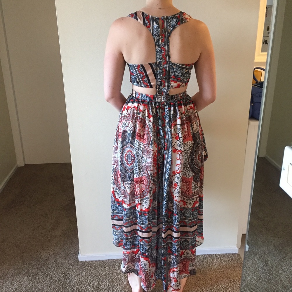 High-Low Dress 😘 - Picture 3 of 3