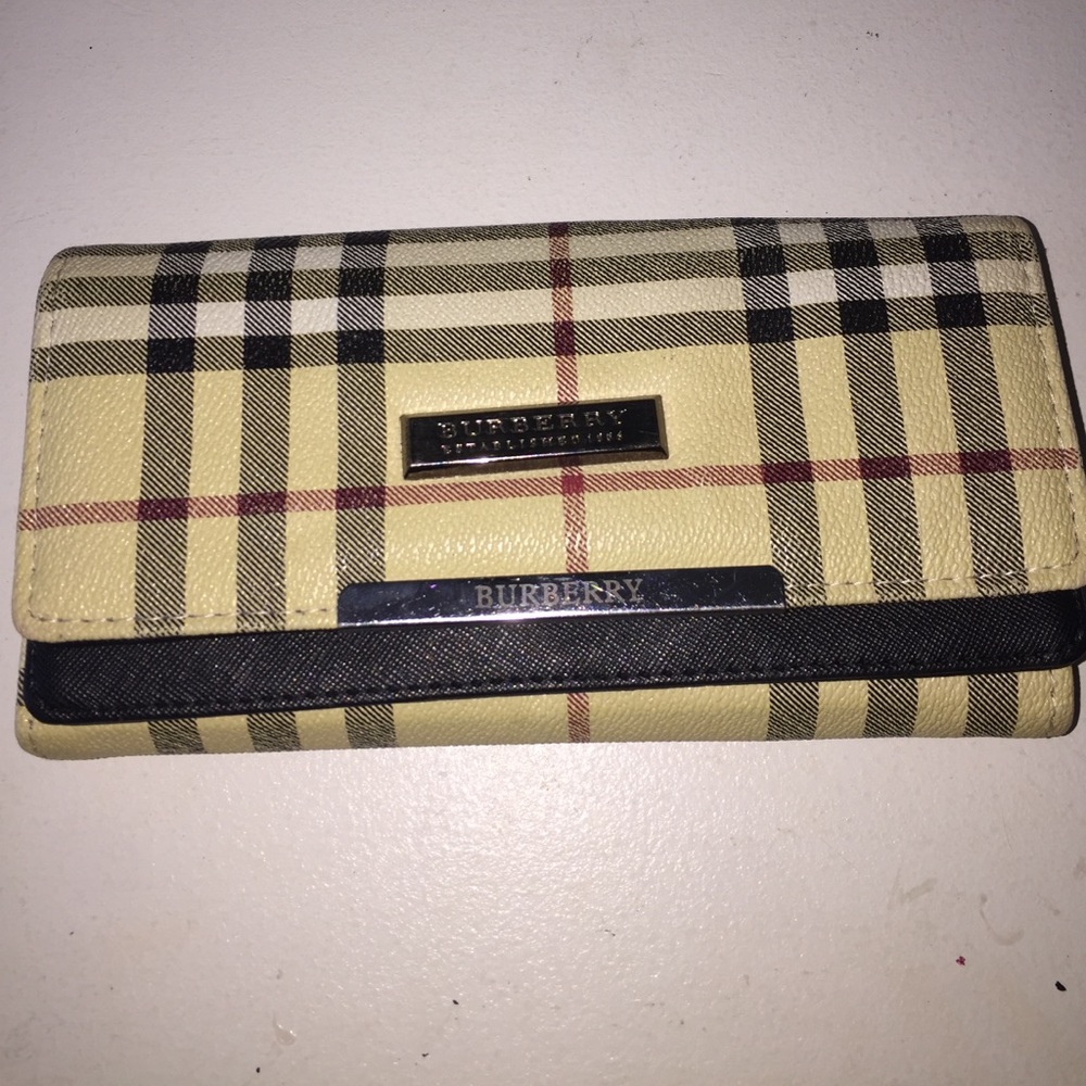 Plaid wallet