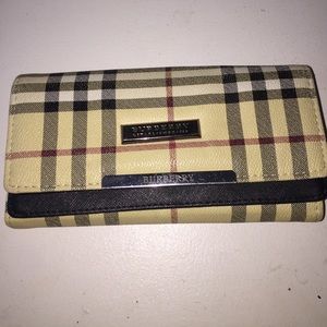 Plaid wallet