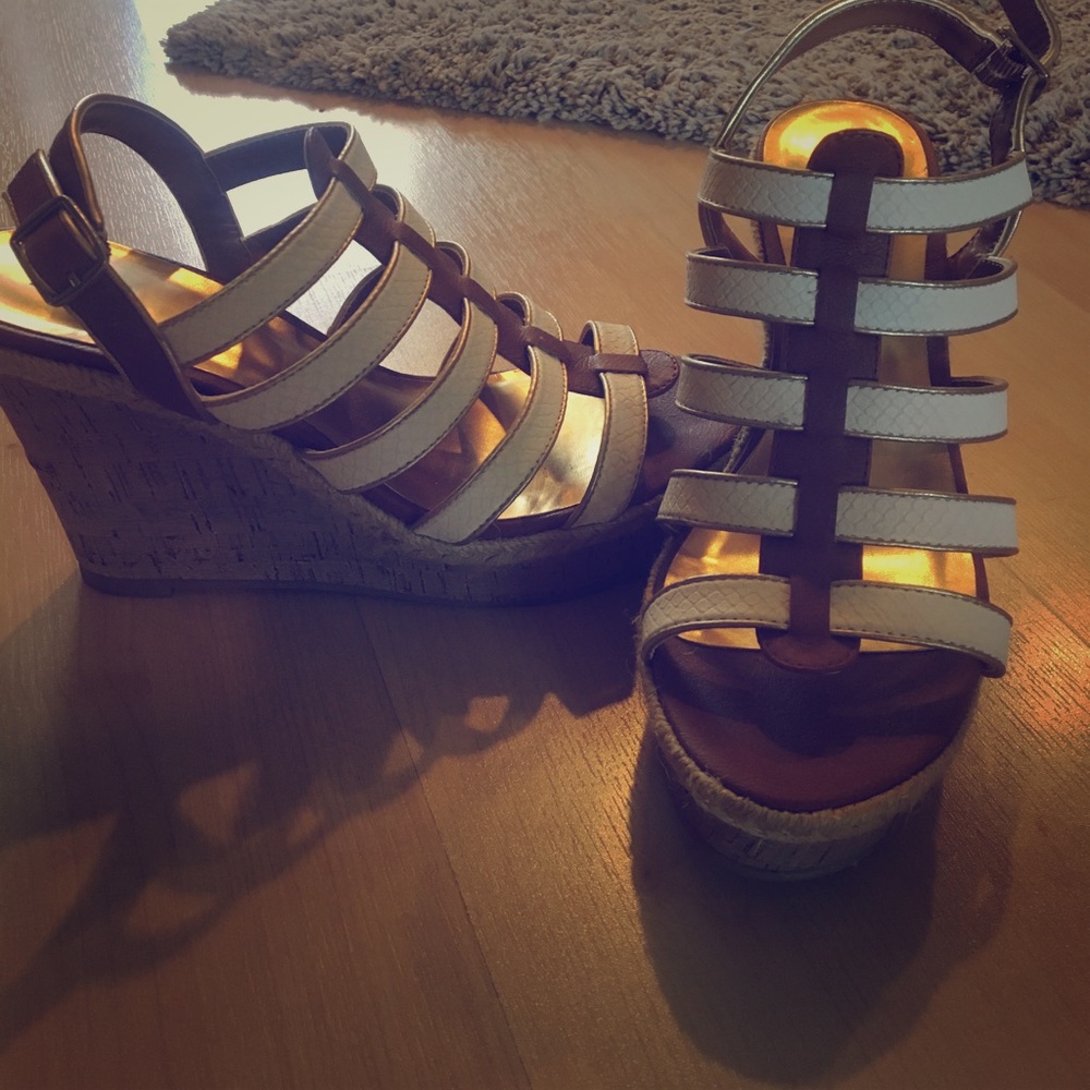 Missimo wedges
